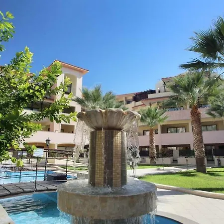 Casa vacanze Queens Garden 2bedroom Vintage Townhouse *