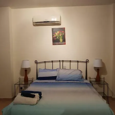 Casa vacanze Queens Garden 2bedroom Vintage Townhouse *