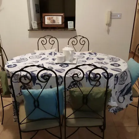 Queens Garden 2bedroom Vintage Townhouse * Paphos